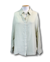 Load image into Gallery viewer, Caroline Sills. Relaxed Shirt - Size 10
