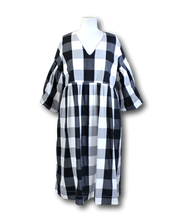 Load image into Gallery viewer, Kowtow. Yoshi Dress - Size XL
